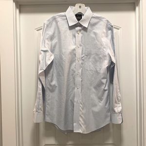 Men’s JoS. A. Bank Long Sleeve Button Down. Size 15.5 - 33 Travelers Collection